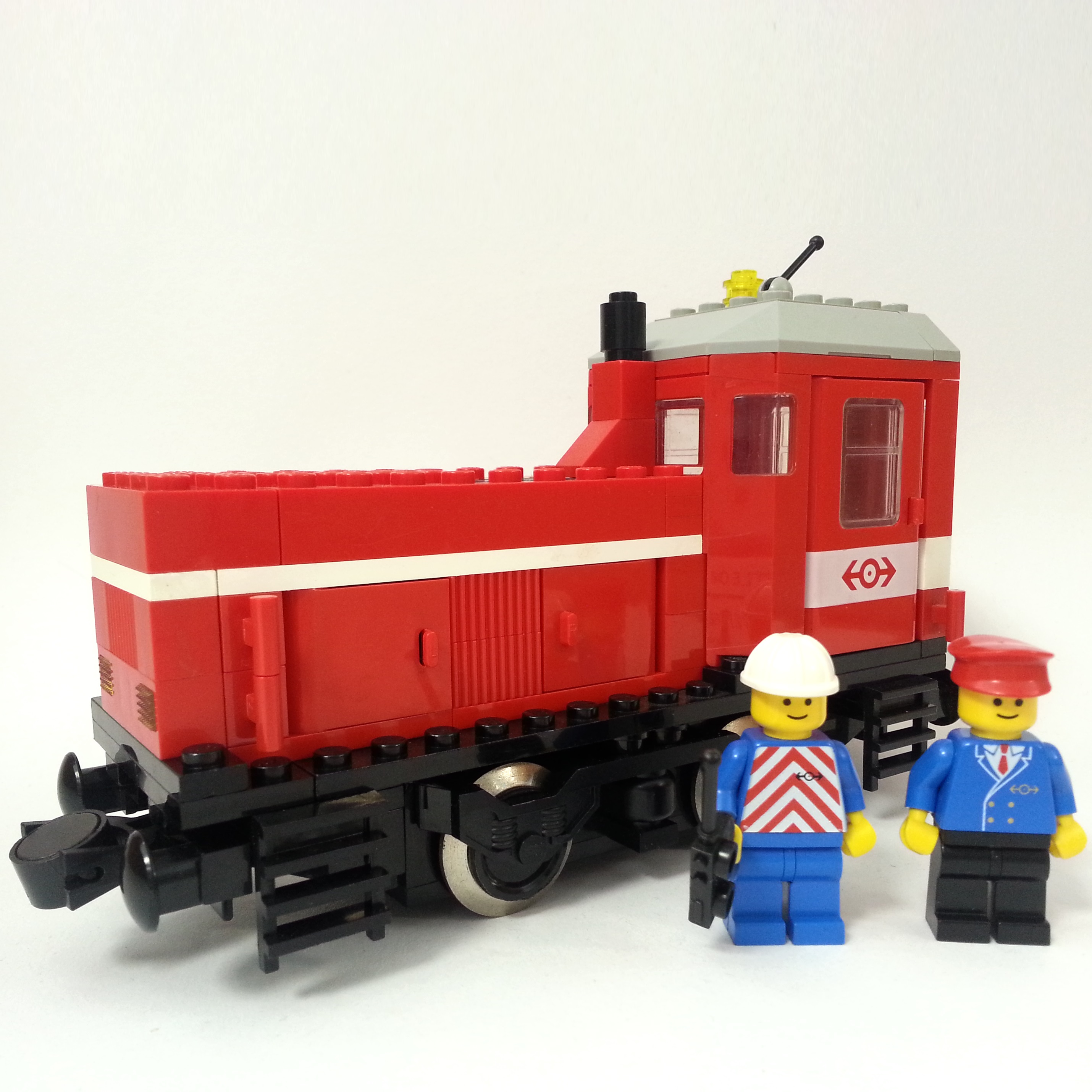 LEGO CITY 9V Eisenbahn 4563 Lok Rot Inkl. 2 Figuren | EBay